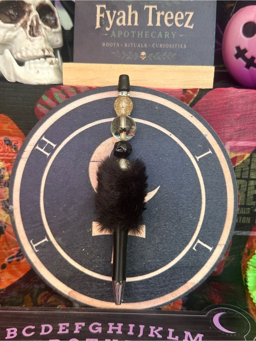 Handmade Real Ant Specimen Pen – Black Fluffy Curiosity Pen